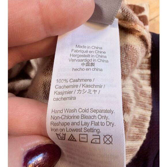 J.Crew Cashmere Leopard Animal Print Vest Tank Layer Top Sz M Cream Tan Preppy - Picture 8 of 9